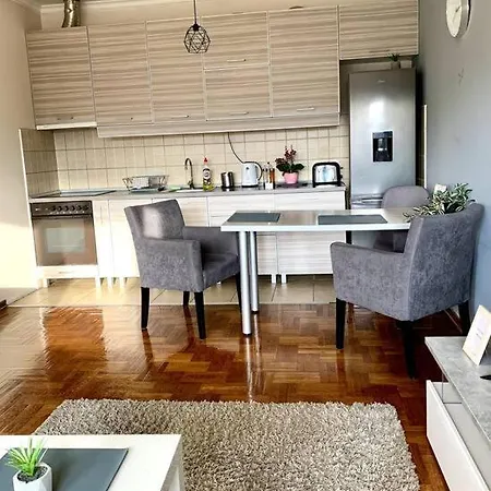 Sunkissed Lägenhet Belgrad